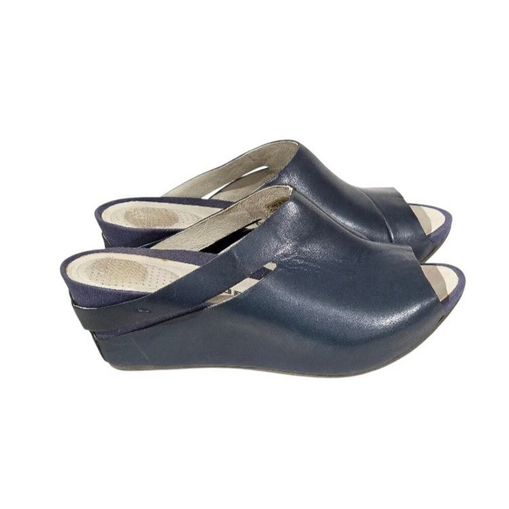 Tsubo Ovid Wedge Slide Leather Sandals -Size 8 - Picture 5 of 5
